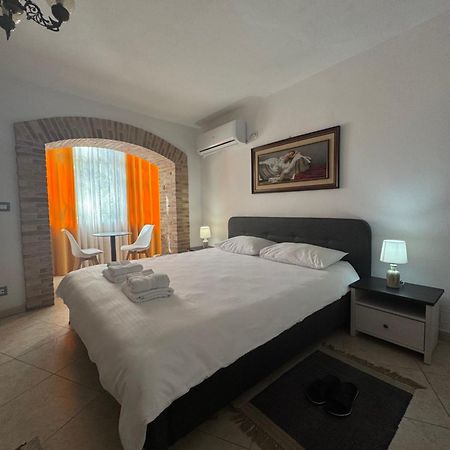 Xhelo'S Rooms Tiran Dış mekan fotoğraf