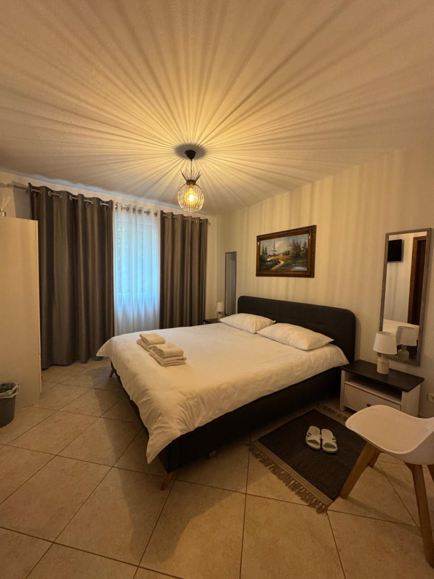 Xhelo'S Rooms Tiran Dış mekan fotoğraf
